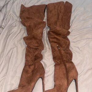 Elegant Brown Suede Heeled Boots